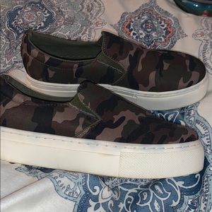 Camo slides